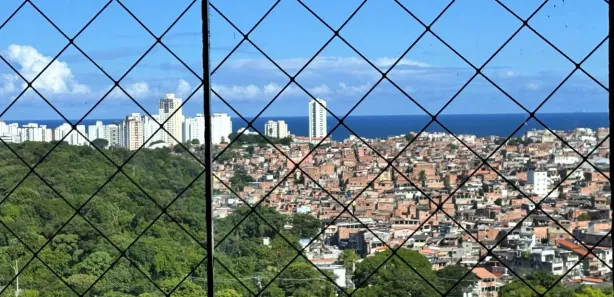 Apartamento com 4 Quartos para venda ou aluguel, 150m² no Candeal, Salvador