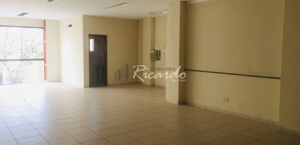 Conjunto Comercial / Sala para alugar, 100m² no Centro, Arapongas