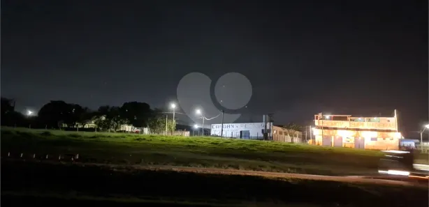 Galpão / Depósito / Armazém para venda ou aluguel, 815m² no Jardim Santa Lúcia, Araraquara