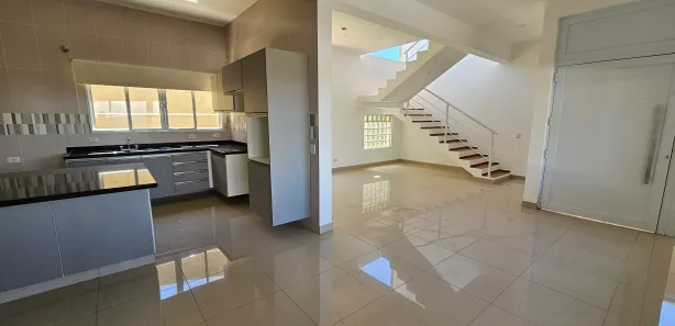 Casa de Condomínio com 4 Quartos à venda, 265m² no , Igaratá