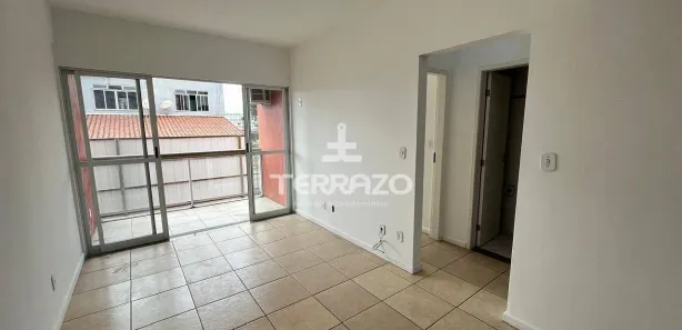 Apartamento com 2 Quartos para alugar, 79m² no Aterrado, Volta Redonda