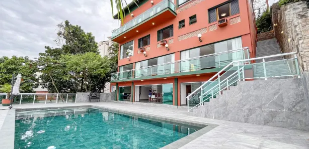 Casa de Condomínio com 6 Quartos para alugar, 704m² no Marapé, Santos