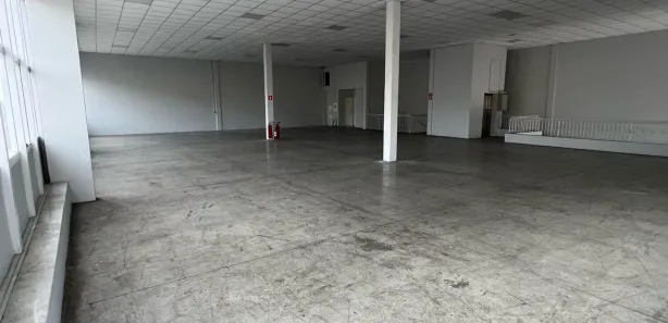 Galpão / Depósito / Armazém para alugar, 950m² no Calmon Viana, Poá
