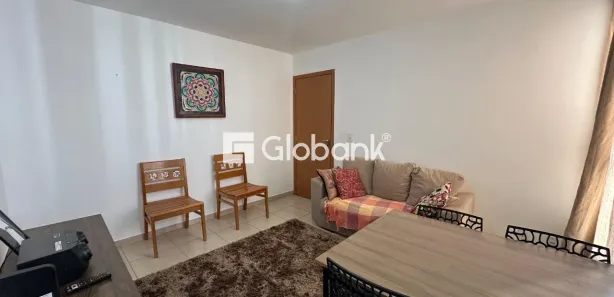 Apartamento com 2 Quartos para alugar, 50m² no Augusta Mota, Montes Claros