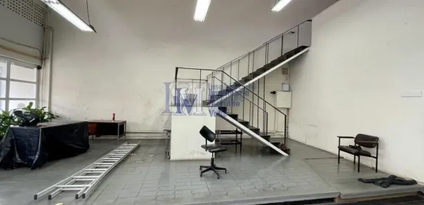 Galpão / Depósito / Armazém para alugar, 930m² no Centro, Bragança Paulista