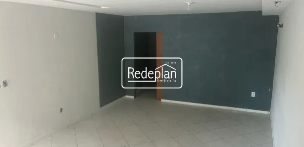 Loja / Salão / Ponto Comercial para alugar, 131m² no Aterrado, Volta Redonda