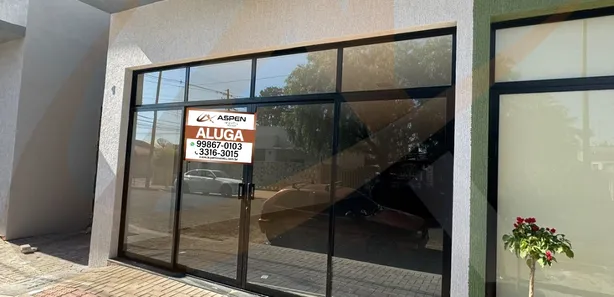 Loja / Salão / Ponto Comercial para alugar, 98m² no Centro, Arapongas