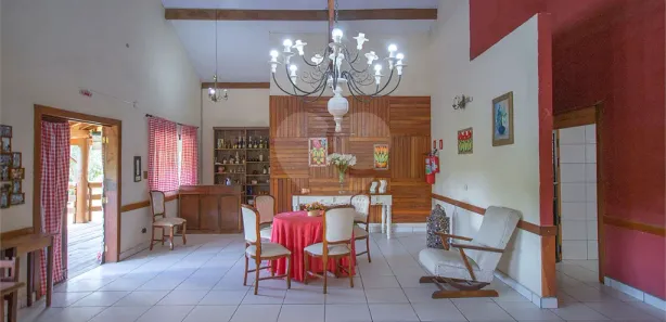 Loja / Salão / Ponto Comercial com 15 Quartos à venda, 600m² no Centro (Canguera), São Roque