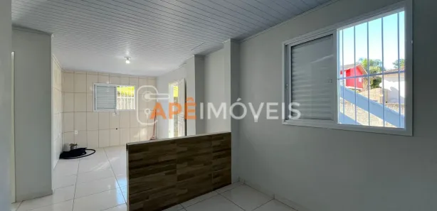 Casa com 2 Quartos para alugar, 55m² no Santo Antônio, Criciúma
