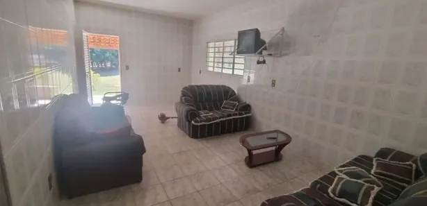 Fazenda / Sítio / Chácara com 3 Quartos para alugar, 1000m² no Centro (Padre Nóbrega), Marília