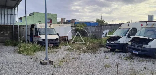 Galpão / Depósito / Armazém para alugar, 136m² no São José do Barreto, Macaé