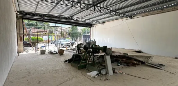 Galpão / Depósito / Armazém para alugar, 400m² no Lourdes, Vespasiano