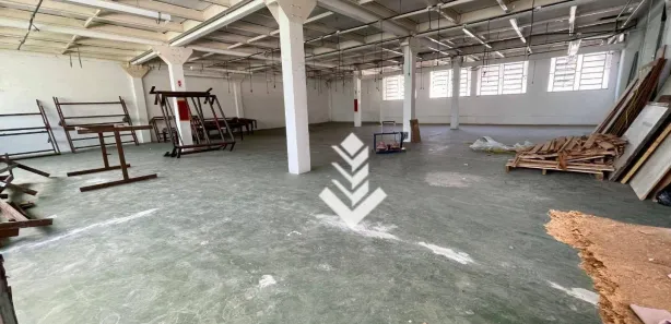 Prédio Inteiro para alugar, 650m² no Catarcione, Nova Friburgo