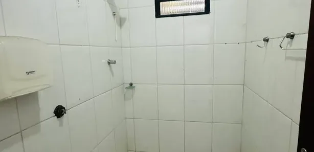 Galpão / Depósito / Armazém para alugar, 275m² no Jardim Independência, Taubaté