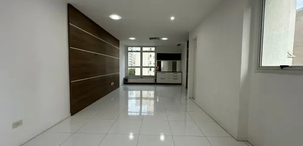 Conjunto Comercial / Sala para venda ou aluguel, 51m² no Centro, Curitiba