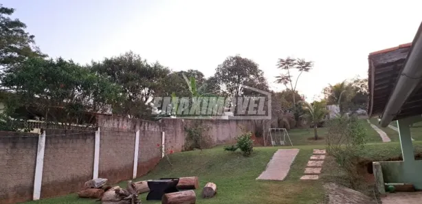 Fazenda / Sítio / Chácara com 2 Quartos à venda, 2600m² no Jundiaquara, Araçoiaba da Serra