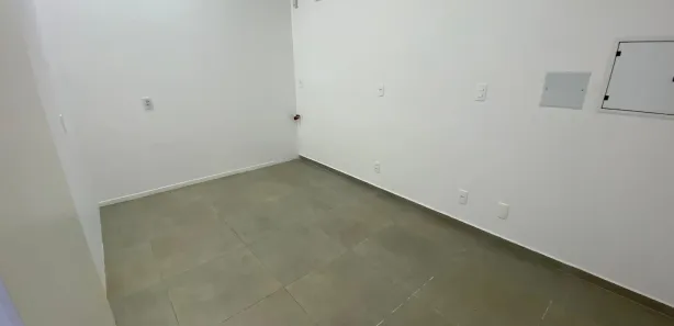 Conjunto Comercial / Sala para alugar, 51m² no Universitário, Chapecó