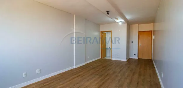 Conjunto Comercial / Sala com 2 Quartos à venda, 32m² no Samambaia Norte, Brasília