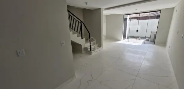 Sobrado com 3 Quartos à venda, 123m² no Itacolomi, Balneário Piçarras