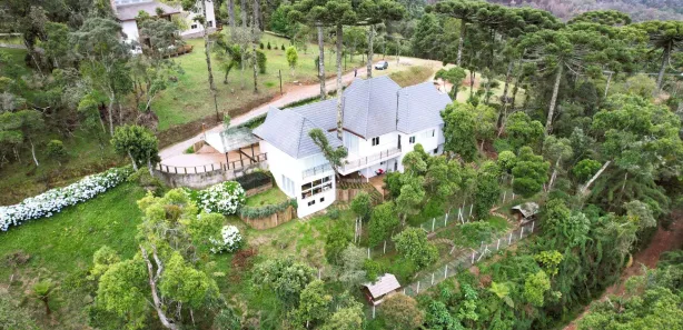Casa de Condomínio com 3 Quartos à venda, 270m² no Alto da Boa Vista, Campos do Jordão