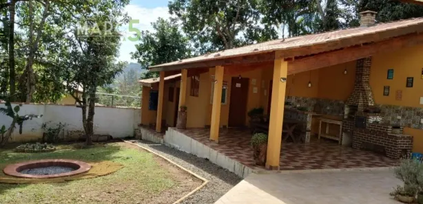 Fazenda / Sítio / Chácara com 4 Quartos à venda, 144m² no Jardim São Jorge, Arujá