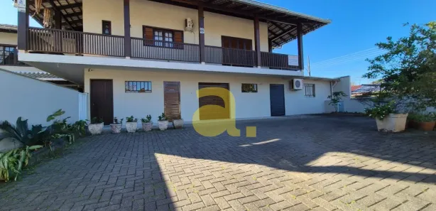 Conjunto Comercial / Sala para alugar, 100m² no Velha Central, Blumenau
