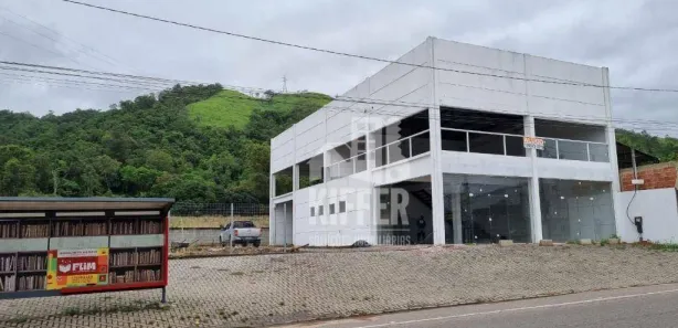 Galpão / Depósito / Armazém para alugar, 500m² no Calaboca (Inoã), Maricá
