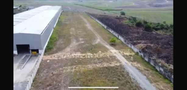 Galpão / Depósito / Armazém para alugar, 20000m² no Centro, Escada