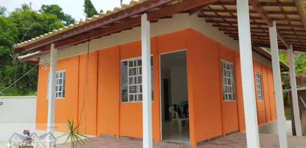 Casa com 4 Quartos para alugar, 70m² no Centro, Maricá