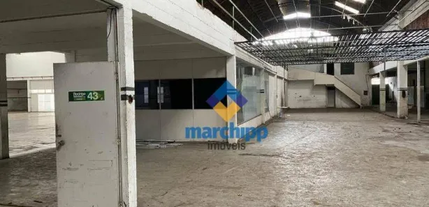 Galpão / Depósito / Armazém para alugar, 2000m² no São Lourenço, Niterói