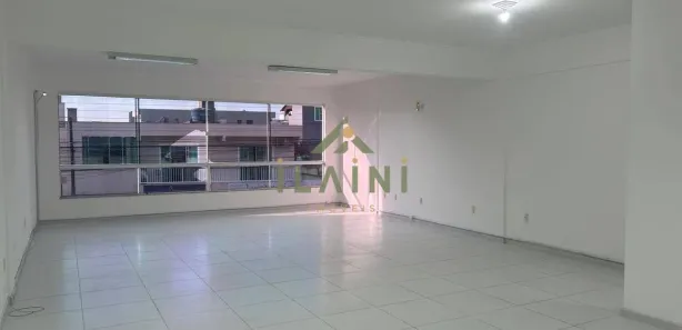 Conjunto Comercial / Sala para alugar, 74m² no Areias, Camboriú