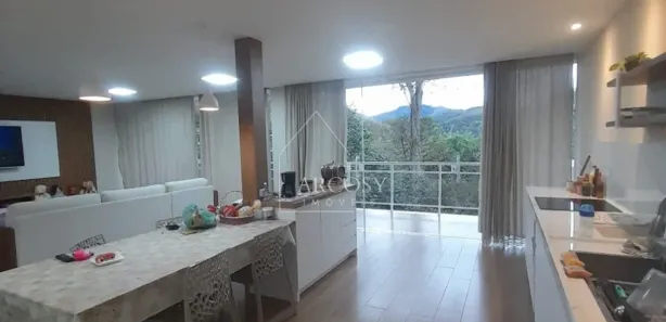 Casa de Condomínio com 3 Quartos à venda, 235m² no Corrêas, Petrópolis