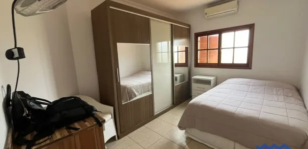 Fazenda / Sítio / Chácara com 5 Quartos à venda, 2700m² no , Mairinque
