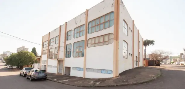 Prédio Inteiro à venda, 1500m² no Centro, Cascavel