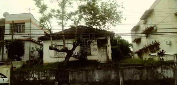 Terreno / Lote / Condomínio à venda, 727m² no Centro, Santa Maria