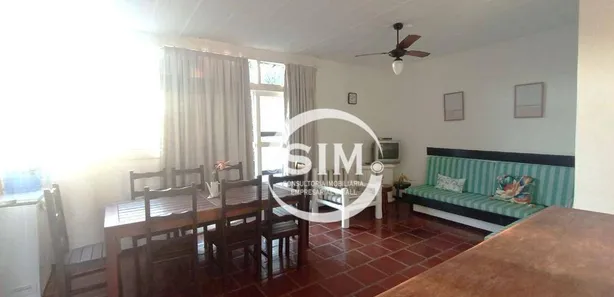 Casa com 3 Quartos para alugar, 94m² no , 