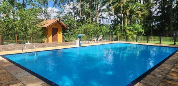Fazenda / Sítio / Chácara com 3 Quartos para alugar, 461m² no Invernada, Embu das Artes