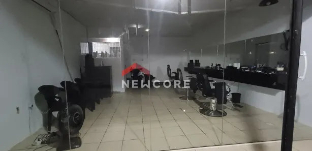 Loja / Salão / Ponto Comercial à venda, 100m² no Mantiquira, Duque de Caxias