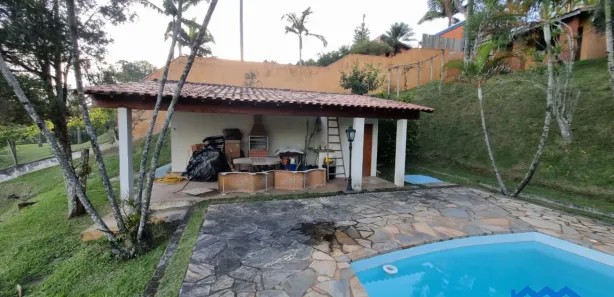 Fazenda / Sítio / Chácara com 7 Quartos à venda, 4000m² no , Mairinque