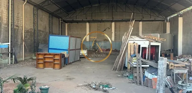 Loja / Salão / Ponto Comercial para alugar, 1000m² no Rocha Sobrinho, Mesquita