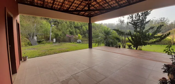 Fazenda / Sítio / Chácara com 3 Quartos à venda, 215m² no Cantão, Barra do Piraí