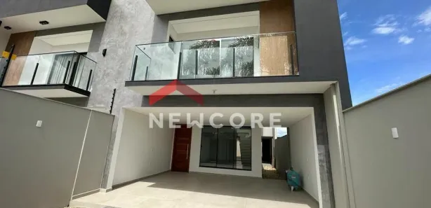 Sobrado com 3 Quartos à venda, 198m² no Floresta, Joinville