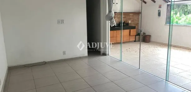 Cobertura com 3 Quartos à venda, 112m² no Samambaia, Petrópolis
