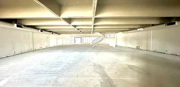 Loja / Salão / Ponto Comercial para alugar, 680m² no Centro, Araucária