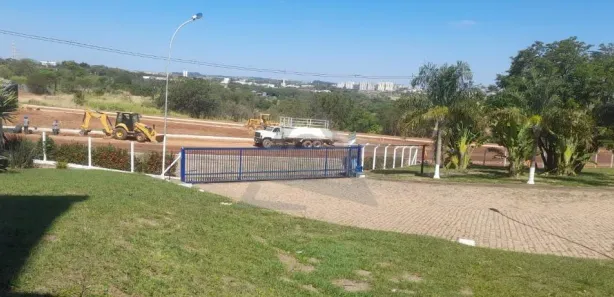Galpão / Depósito / Armazém à venda, 2200m² no Cascata, Paulínia