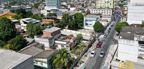 Casa Comercial à venda, 90m² no Vila Três, São Gonçalo