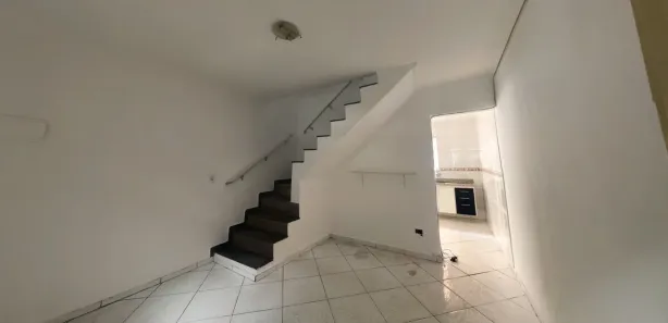Sobrado com 2 Quartos para alugar, 80m² no Santa Maria, Osasco