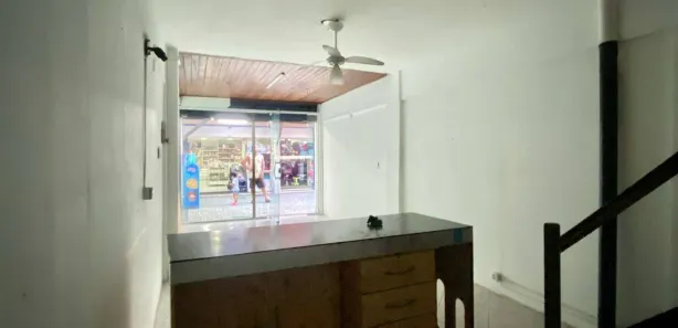 Loja / Salão / Ponto Comercial à venda, 60m² no Centro, Cabo Frio
