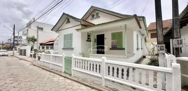 Casa Comercial com 4 Quartos para alugar, 80m² no Centro, Balneário Piçarras
