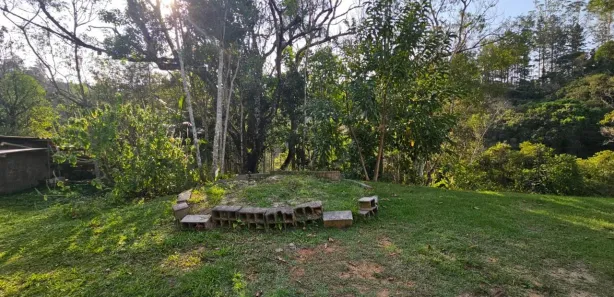 Fazenda / Sítio / Chácara com 3 Quartos à venda, 4900m² no Centro, Juquitiba